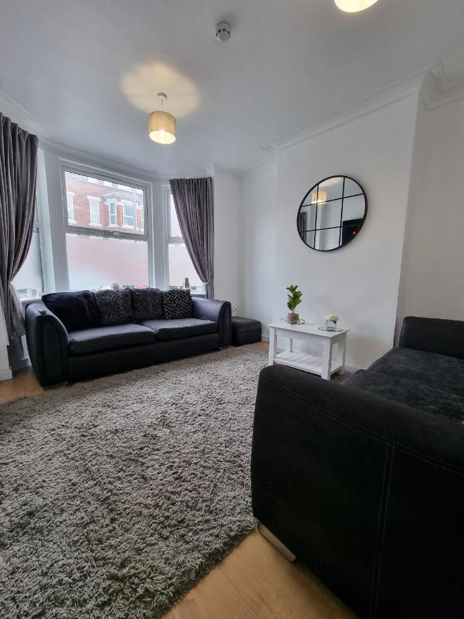 23 Woodhouse Villa Stoke-on-Trent Eksteriør bilde
